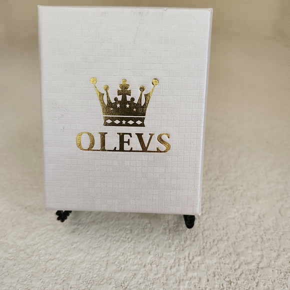 Men's Olevs Watch In Box - Picture 2 of 8